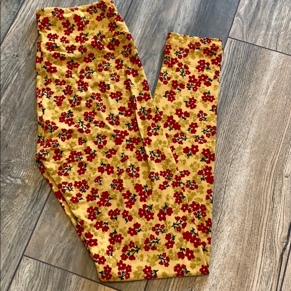 Beautiful bright LuLaRoe Leggings OS